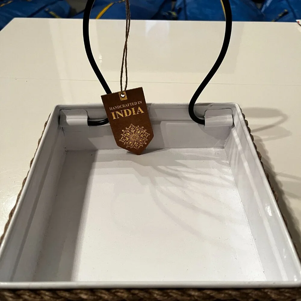 Napkin Holder - Metal White Napkin Holder -Rustic Themed -‎ new